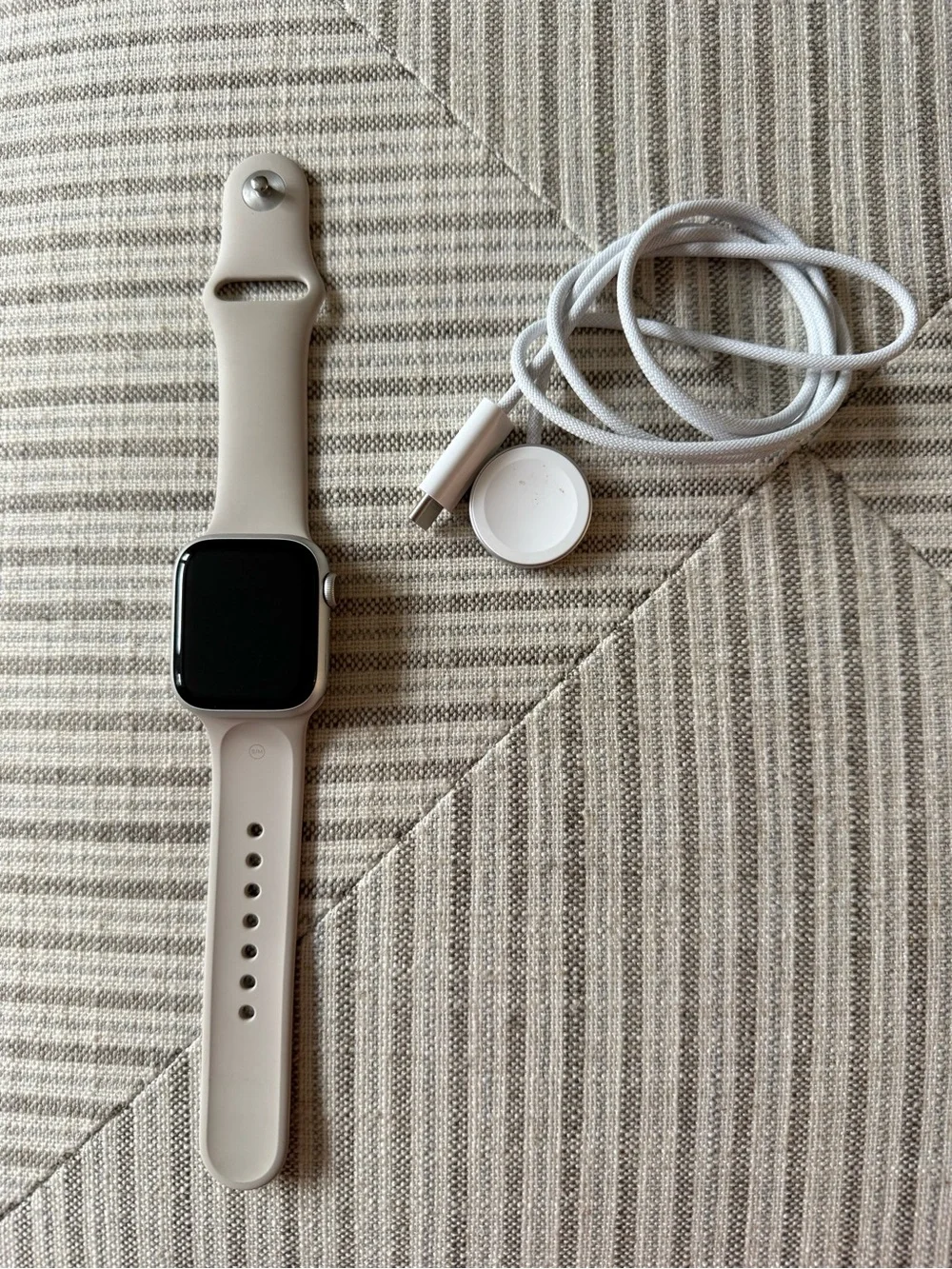 Apple Watch Series 9 41mm Cellular + GPS- Starlight